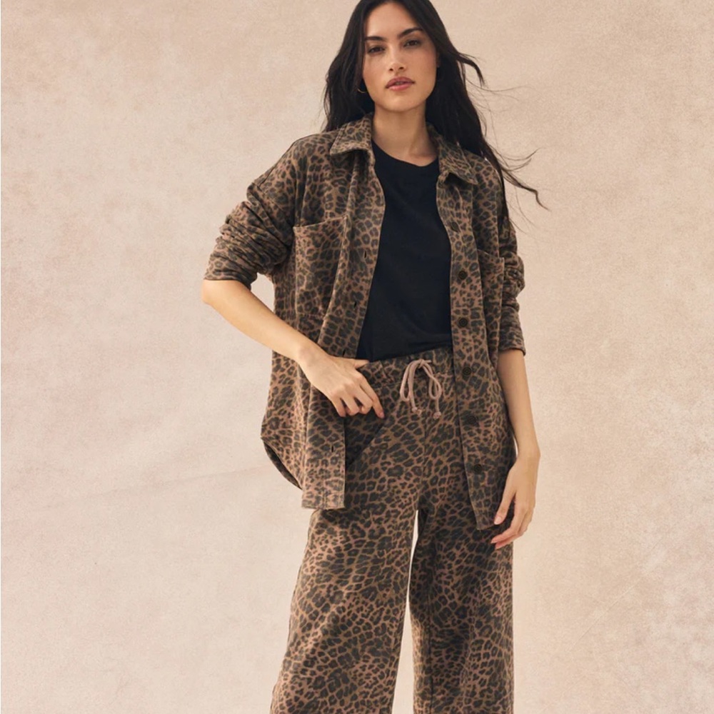 Z Supply (size L) ALL DAY KNIT LEOPARD JACKET
NWT - Picture 2 of 7